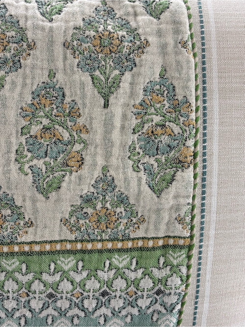 Reversible Pottery Barn print pillow ,20 x 20